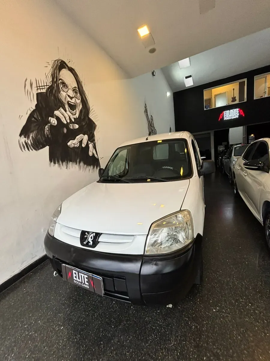 Mira esta publicación de Peugeot Partner 2018 en Motordil