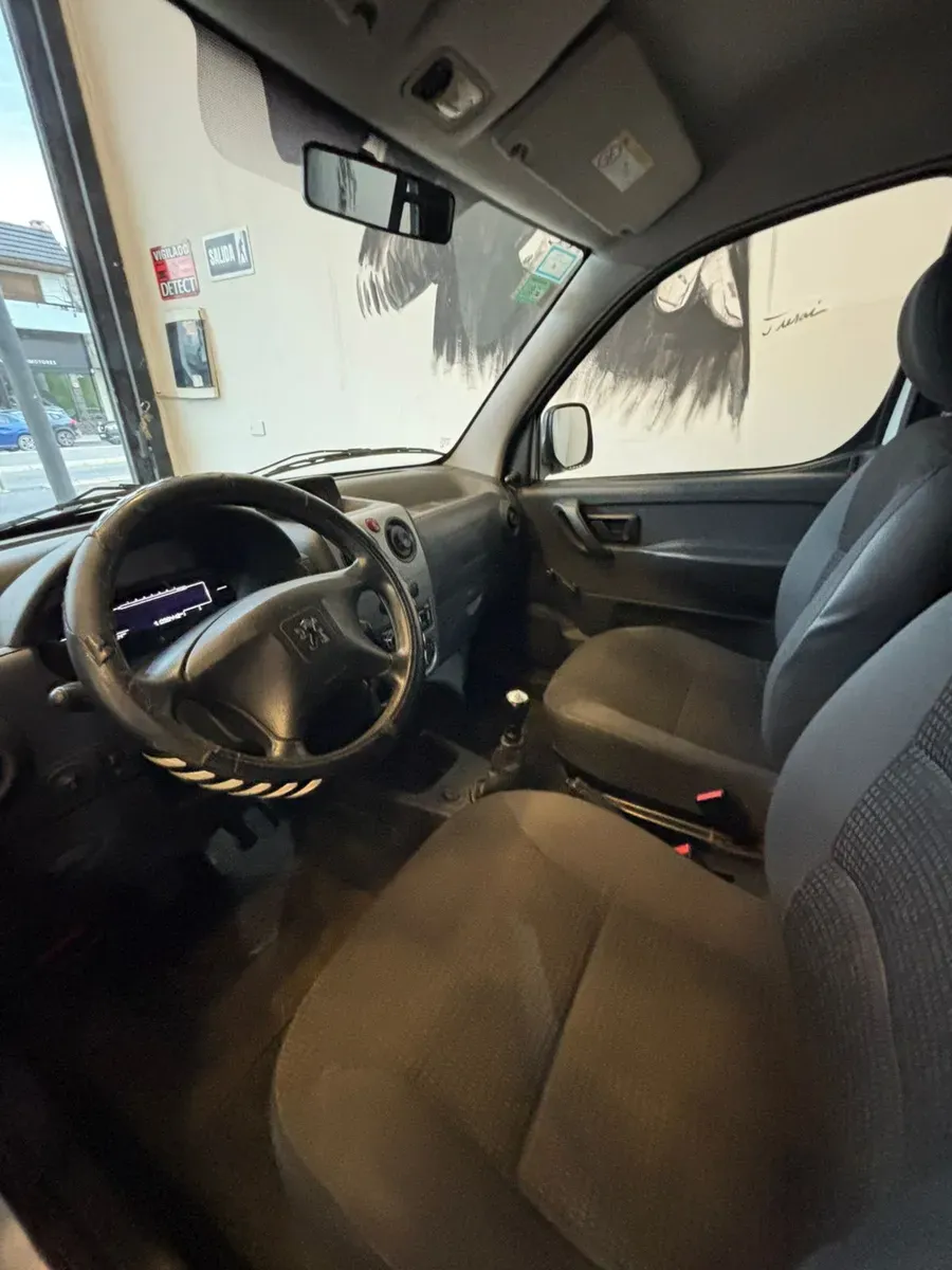 Mira esta publicación de Peugeot Partner 2018 en Motordil