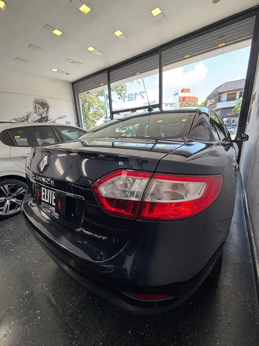 Mira esta publicación de Renault Fluence 2012 en Motordil