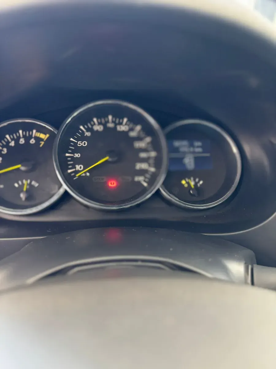 Mira esta publicación de Renault Fluence 2012 en Motordil