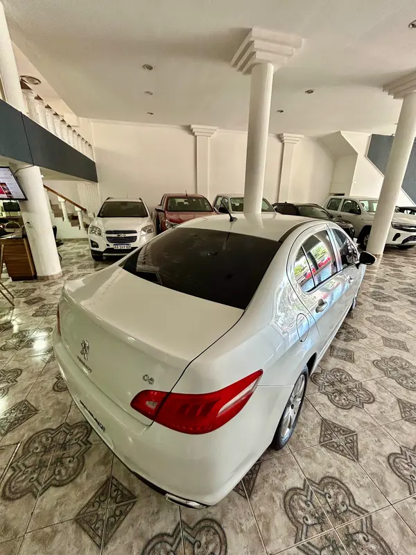 Mira esta publicación de Peugeot 408 2016 en Motordil