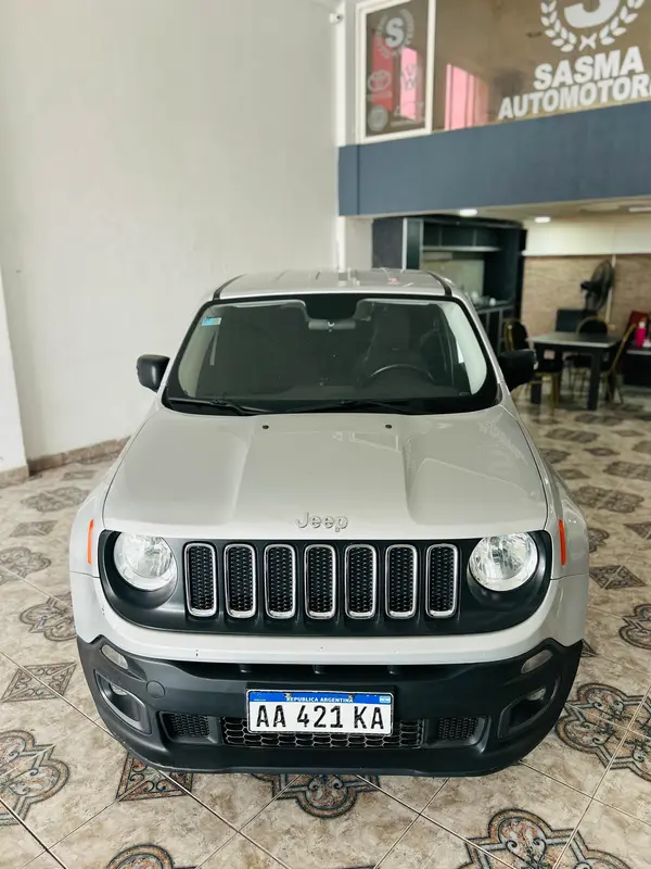 Mira esta publicación de Jeep Renegade 2016 en Motordil