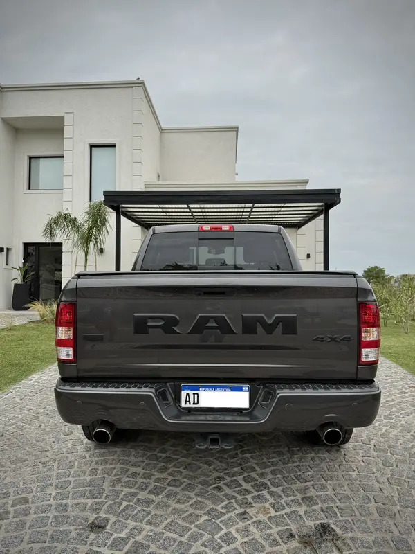 Mira esta publicación de RAM 1500 2019 en Motordil