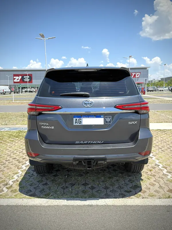 Mira esta publicación de Toyota SW4 2023 en Motordil