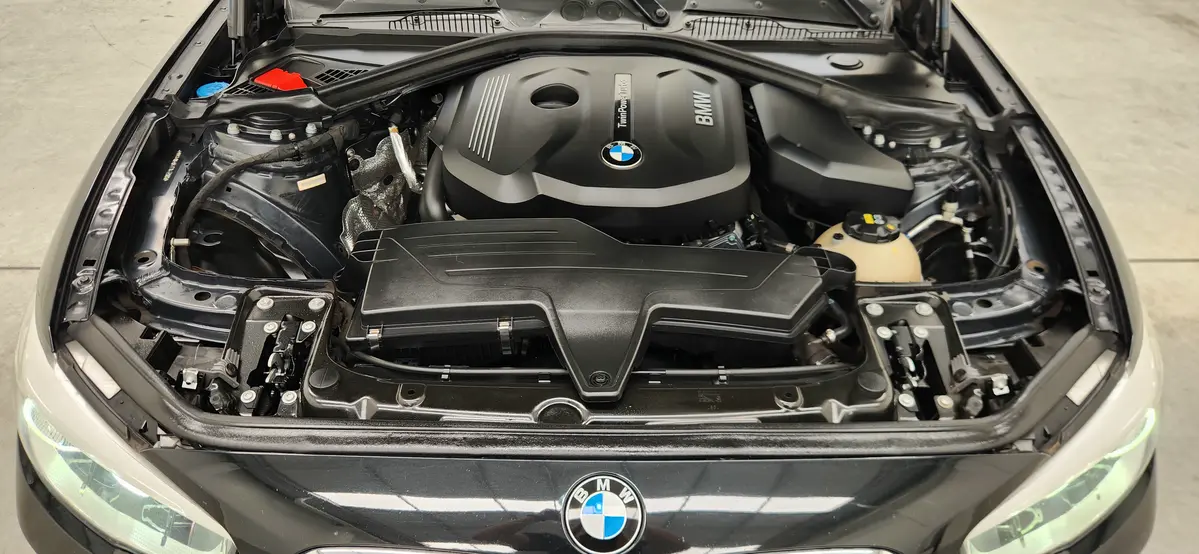 Mira esta publicación de BMW Serie 1 2018 en Motordil