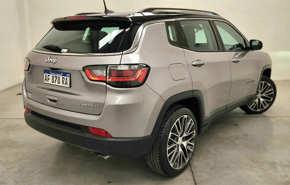 Mira esta publicación de Jeep Compass 2023 en Motordil