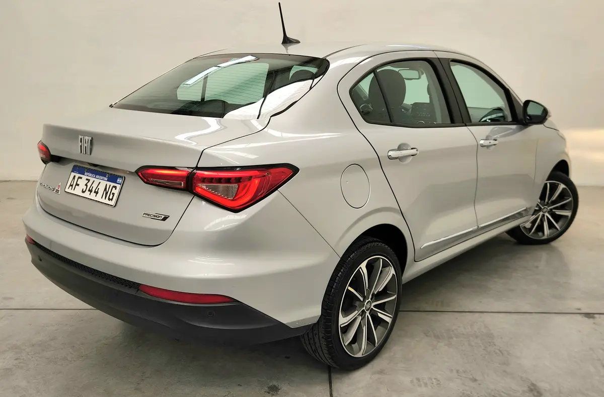 Mira esta publicación de Fiat Cronos 2022 en Motordil