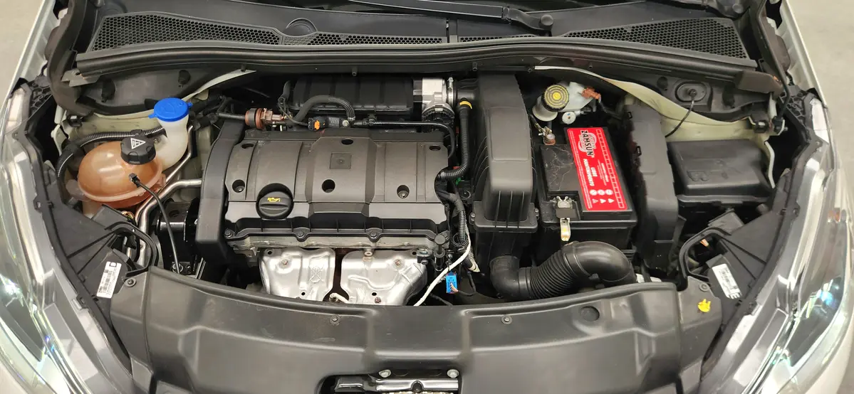 Mira esta publicación de Peugeot 208 2018 en Motordil