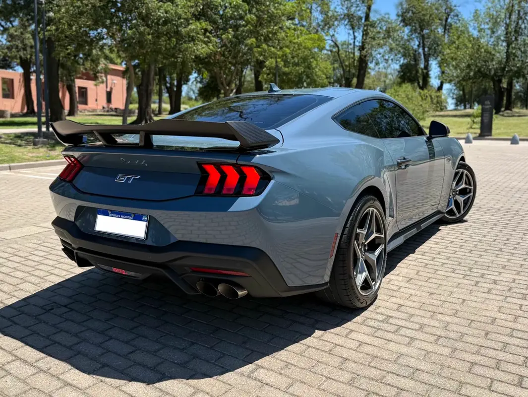 Mira esta publicación de Ford Mustang 2025 en Motordil