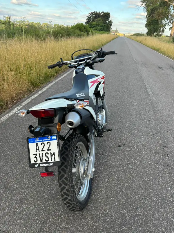 Mira esta publicación de Honda XR 250 Tornado 2024 en Motordil