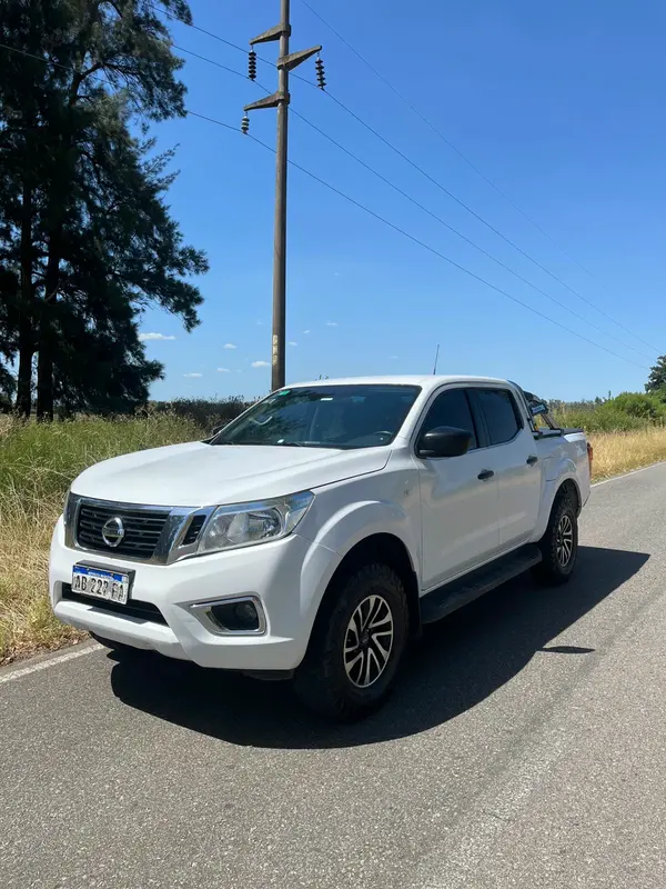 Mira esta publicación de Nissan Frontier 2017 en Motordil