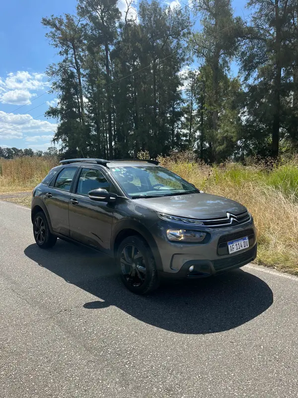 Mira esta publicación de Citroen C 4 Cactus 2022 en Motordil