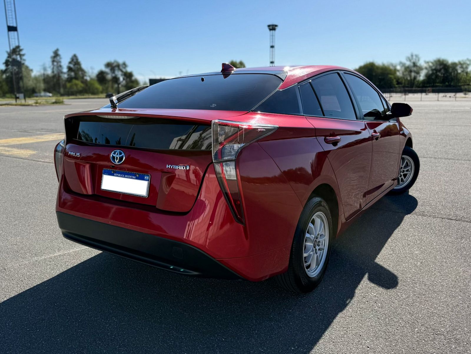Mira esta publicación de Toyota Prius 2019 en Motordil