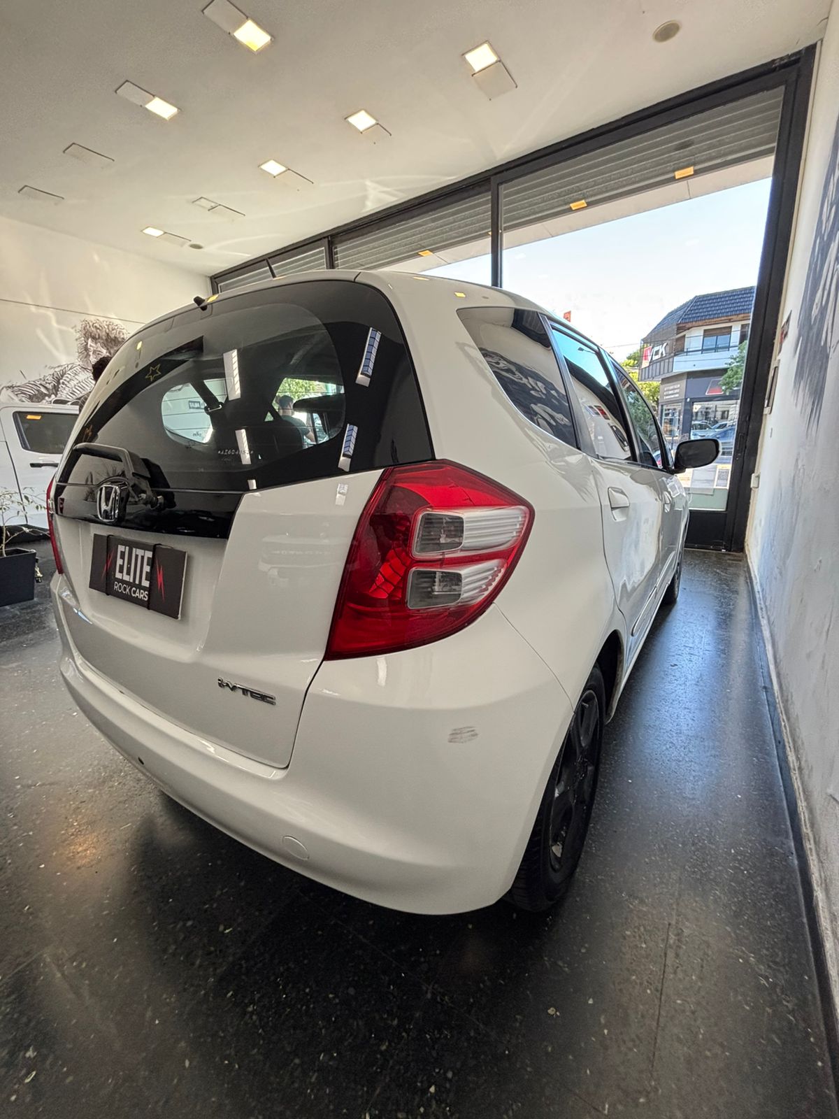 Mira esta publicación de Honda FIT 2010 en Motordil