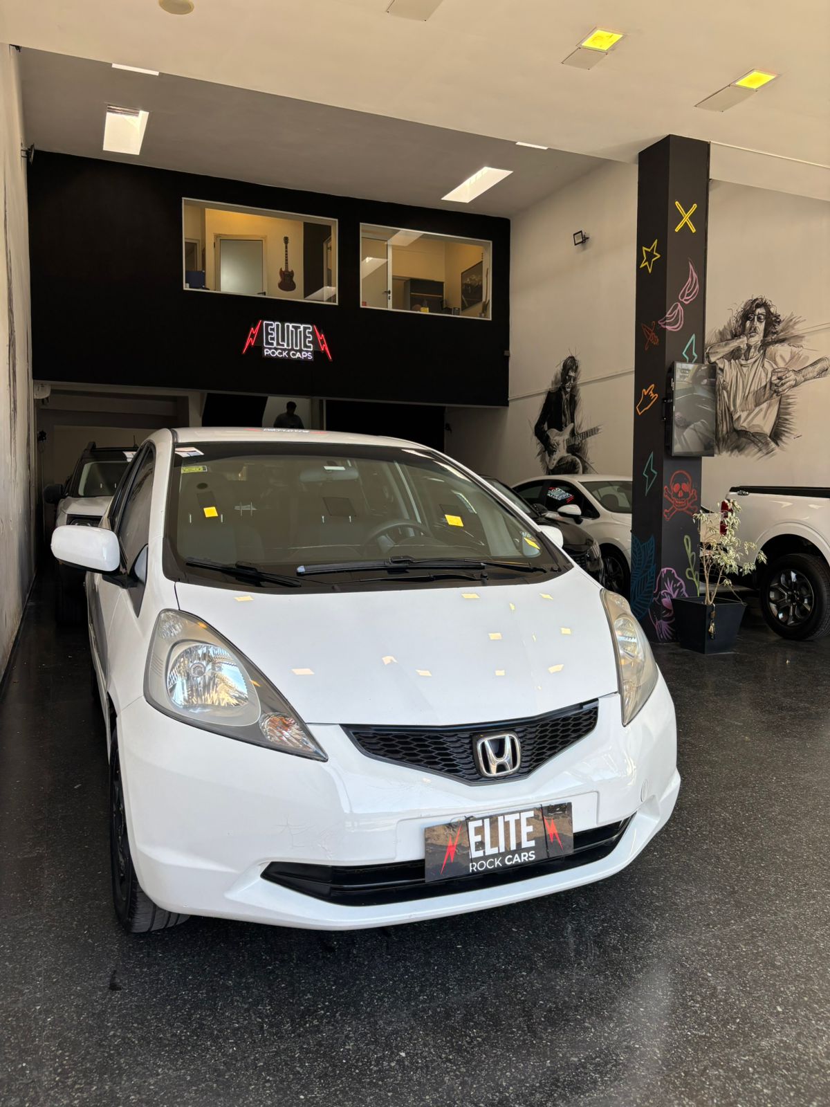 Mira esta publicación de Honda FIT 2010 en Motordil