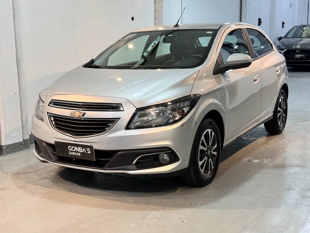 Mira esta publicación de Chevrolet Onix 2015 en Motordil