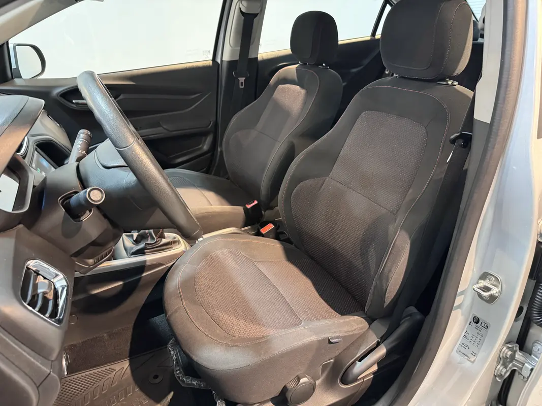 Mira esta publicación de Chevrolet Onix 2015 en Motordil