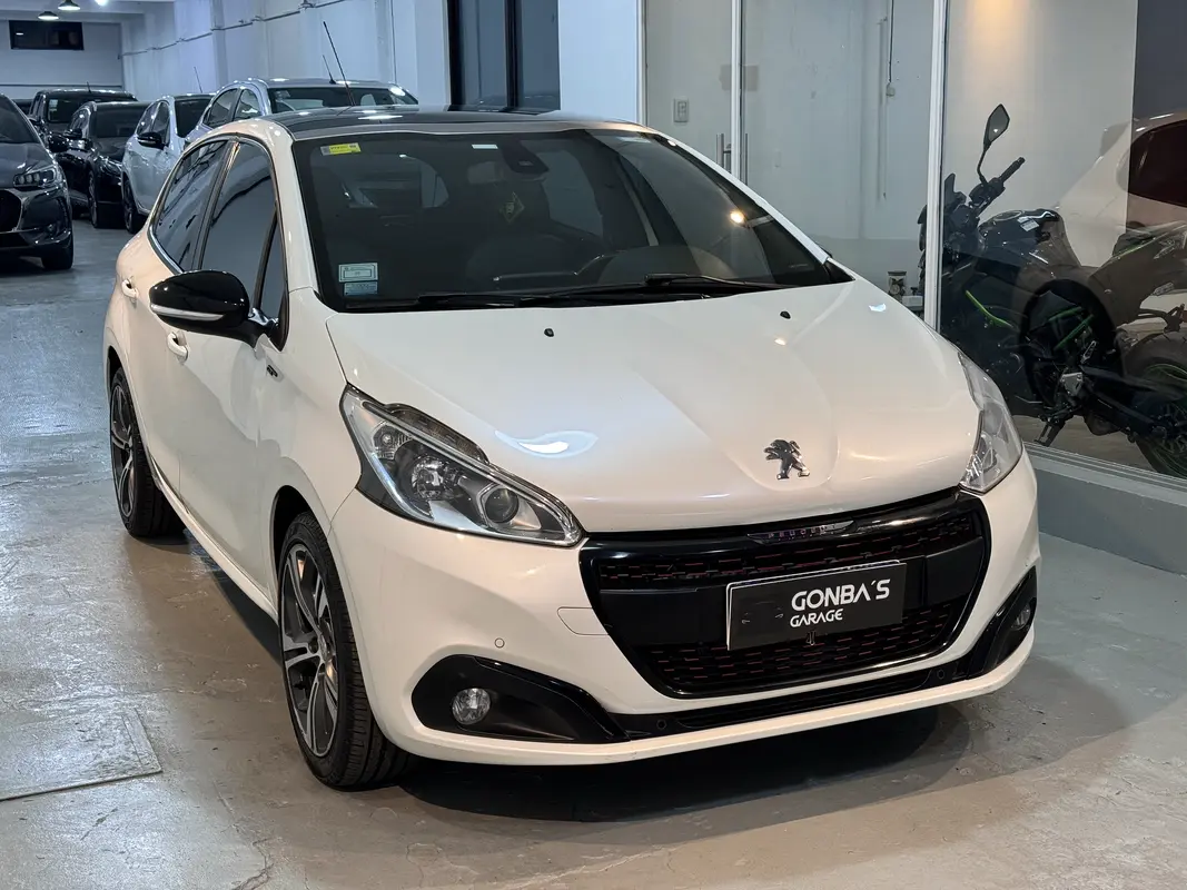 Mira esta publicación de Peugeot 208 2017 en Motordil