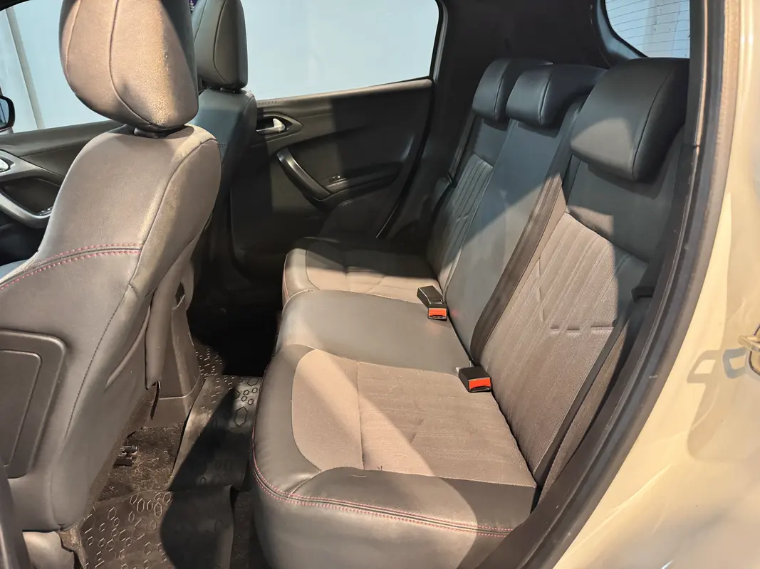 Mira esta publicación de Peugeot 208 2017 en Motordil