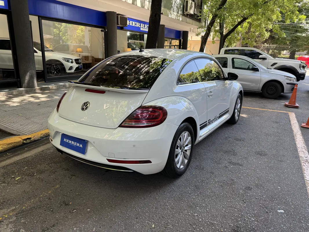 Mira esta publicación de Volkswagen The Beetle 2017 en Motordil