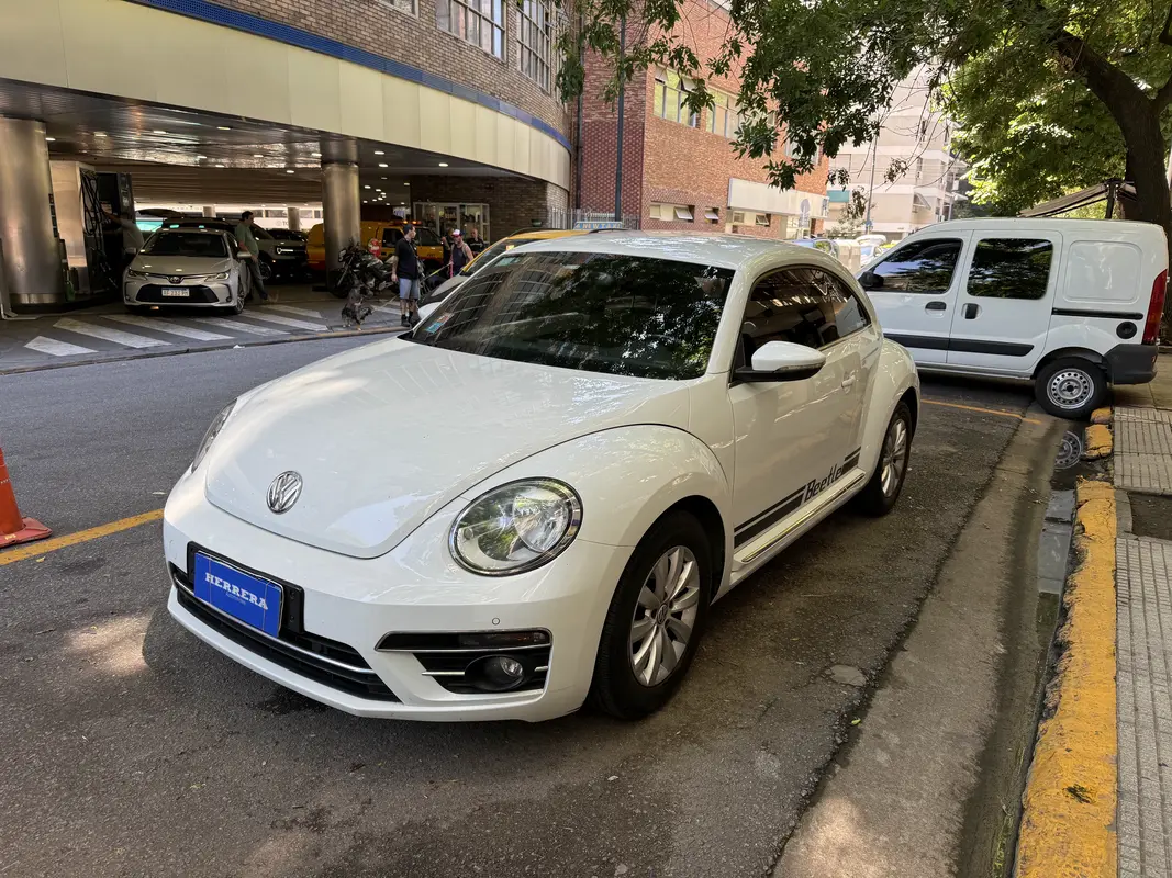 Mira esta publicación de Volkswagen The Beetle 2017 en Motordil