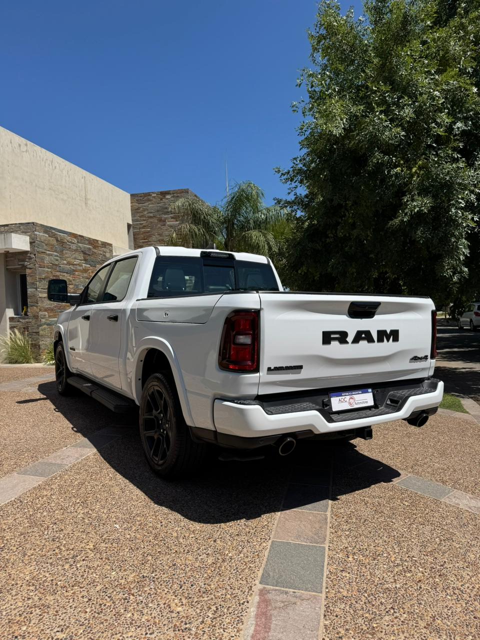 Mira esta publicación de RAM 1500 2025 en Motordil