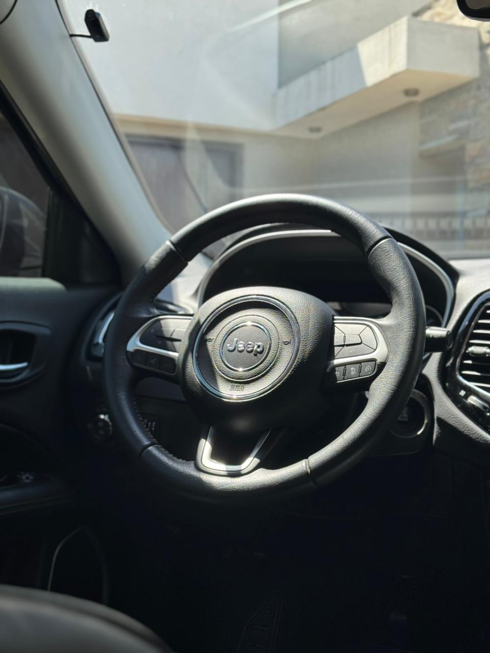 Mirá esta publicación de Jeep Compass