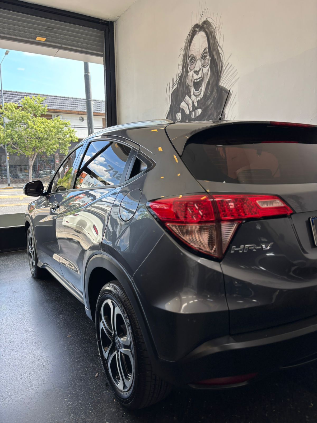 Mira esta publicación de Honda HRV 2017 en Motordil