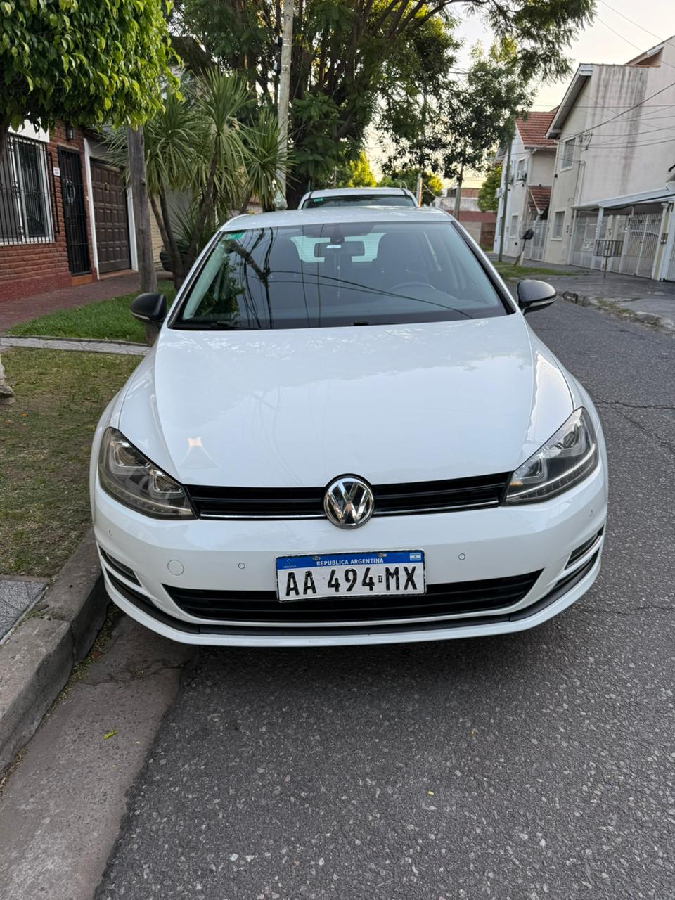 Mira esta publicación de Volkswagen Golf 2016 en Motordil