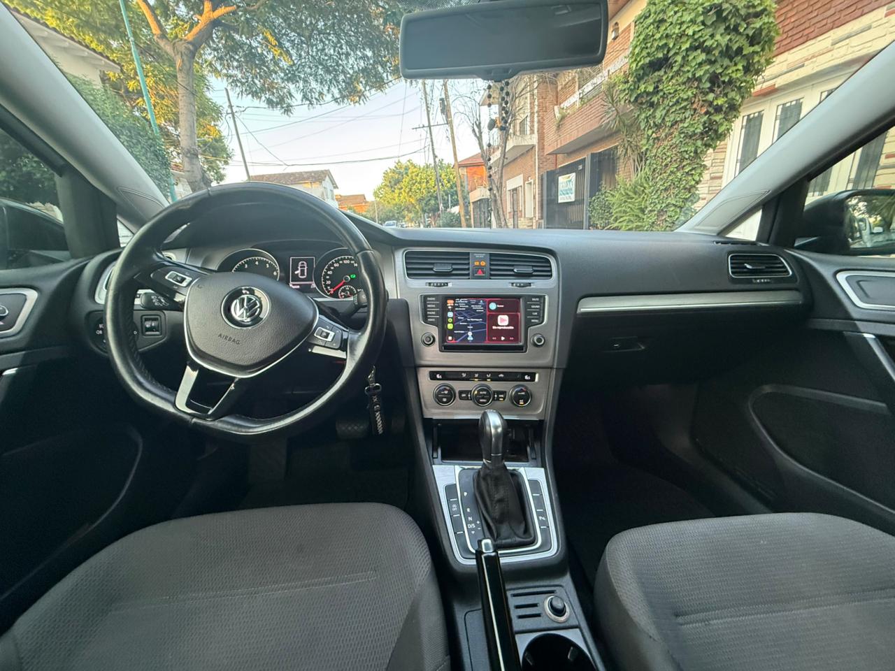 Mira esta publicación de Volkswagen Golf 2016 en Motordil