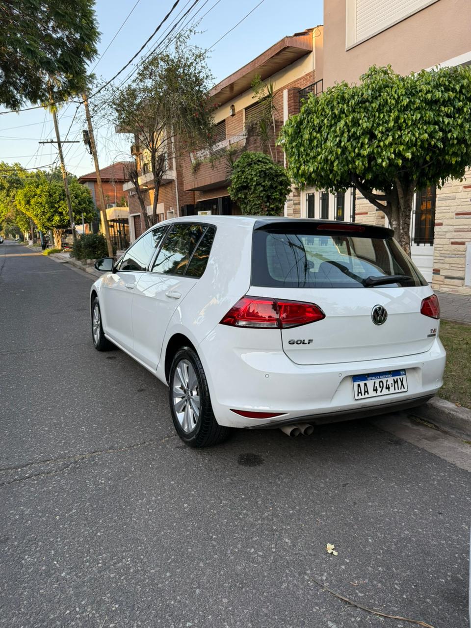 Mira esta publicación de Volkswagen Golf 2016 en Motordil