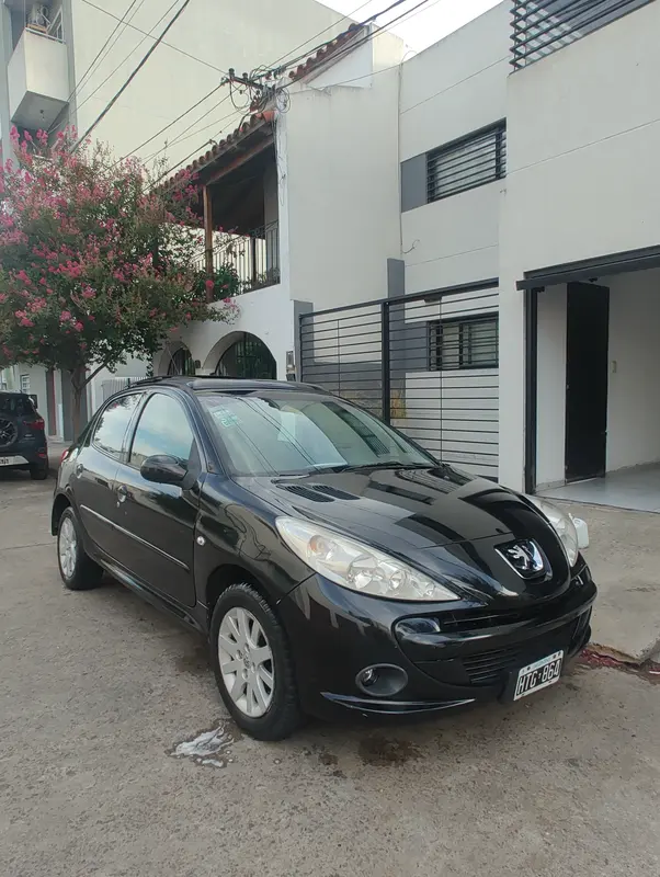 Mira esta publicación de Peugeot 207 Compact 2009 en Motordil
