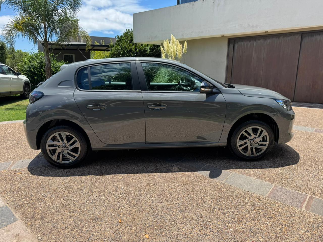 Mira esta publicación de Peugeot 208 2025 en Motordil