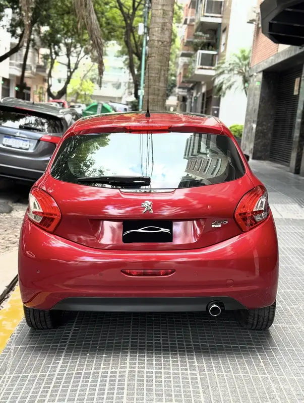 Mira esta publicación de Peugeot 208 2016 en Motordil
