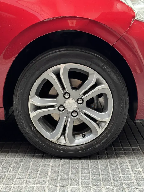 Mira esta publicación de Peugeot 208 2016 en Motordil