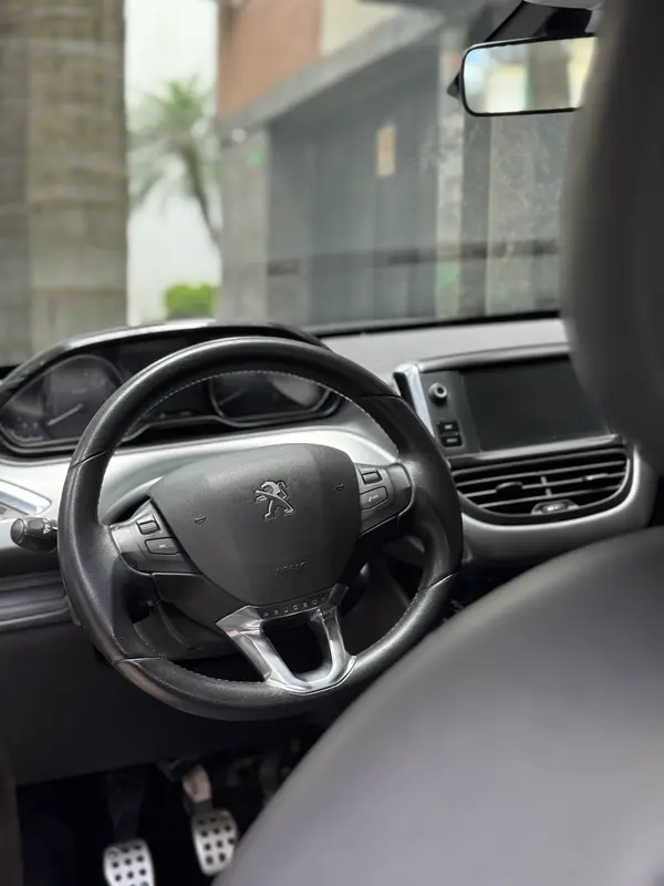 Mira esta publicación de Peugeot 208 2016 en Motordil