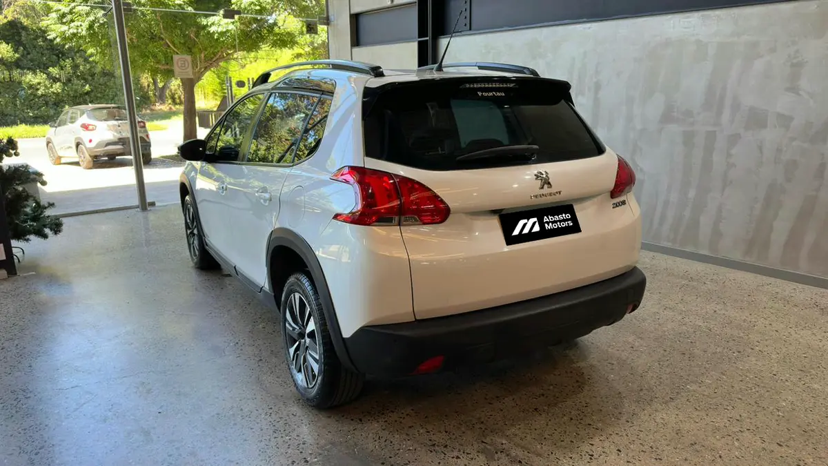 Mira esta publicación de Peugeot 2008 2019 en Motordil