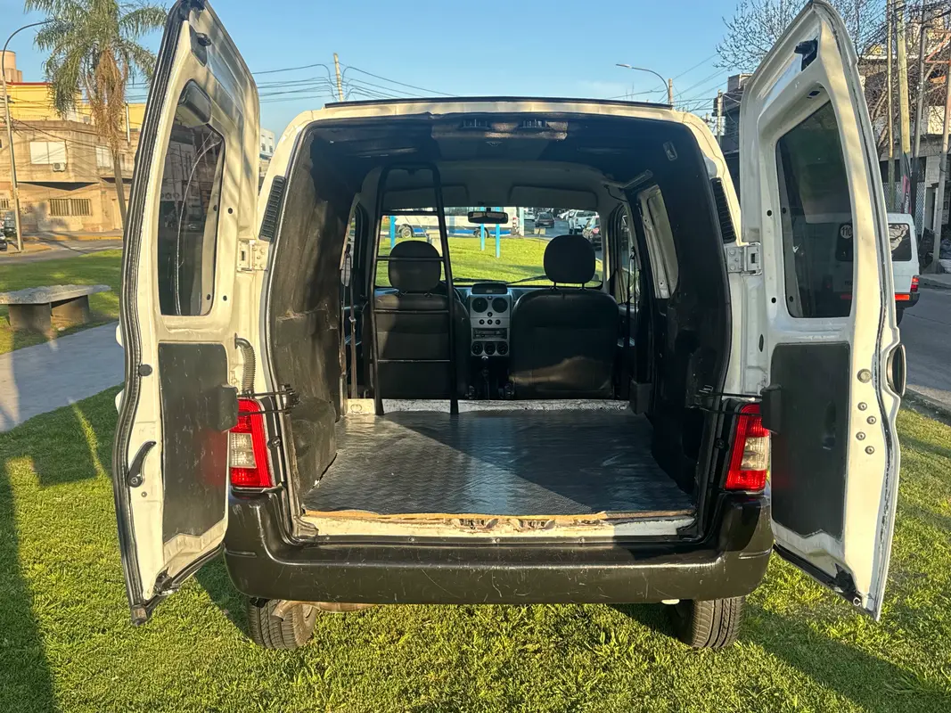 Mira esta publicación de Citroen Berlingo 2013 en Motordil