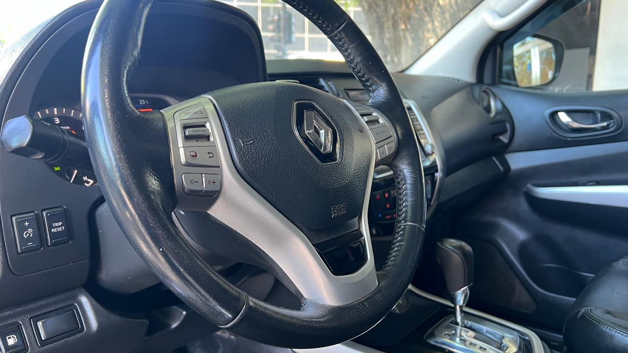 Mira esta publicación de Renault Alaskan 2021 en Motordil