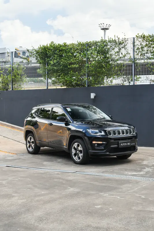 Mira esta publicación de Jeep Compass 2018 en Motordil