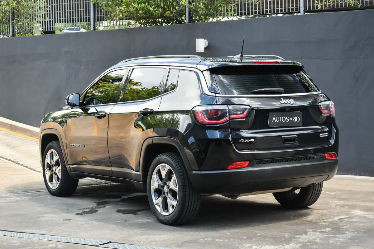 Mira esta publicación de Jeep Compass 2018 en Motordil