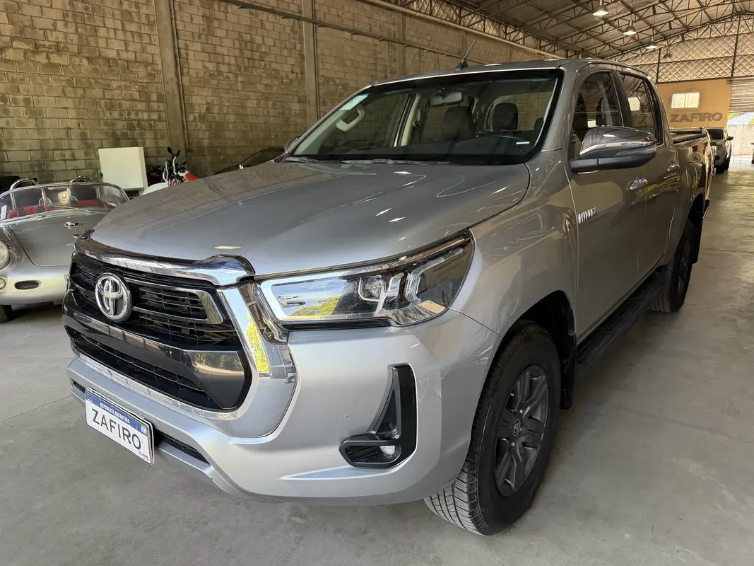 Mira esta publicación de Toyota Hilux 2022 en Motordil