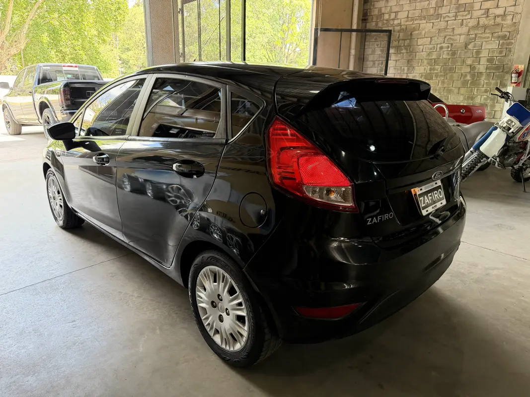 Mira esta publicación de Ford Fiesta 2014 en Motordil