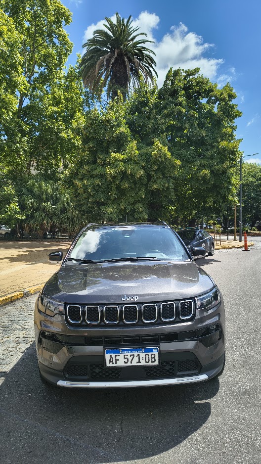 Mira esta publicación de Jeep Compass 2022 en Motordil
