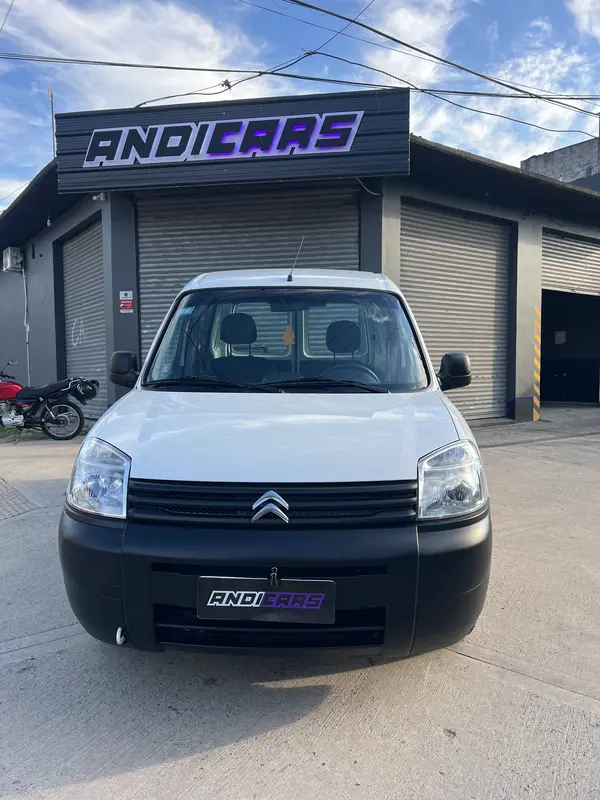 Mira esta publicación de Citroen Berlingo 2024 en Motordil