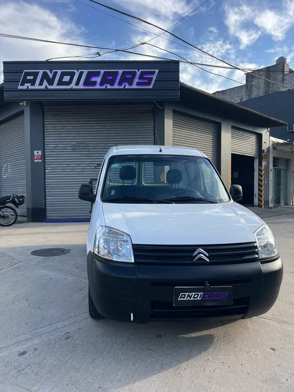 Mira esta publicación de Citroen Berlingo 2024 en Motordil