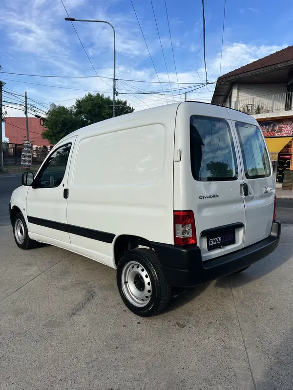 Mira esta publicación de Citroen Berlingo 2024 en Motordil