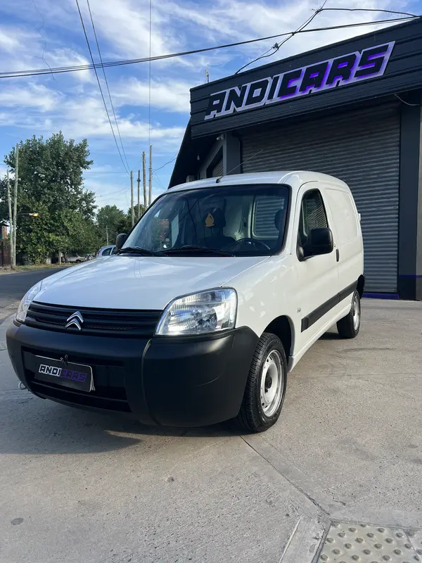 Mira esta publicación de Citroen Berlingo 2024 en Motordil