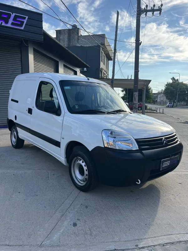 Mira esta publicación de Citroen Berlingo 2024 en Motordil