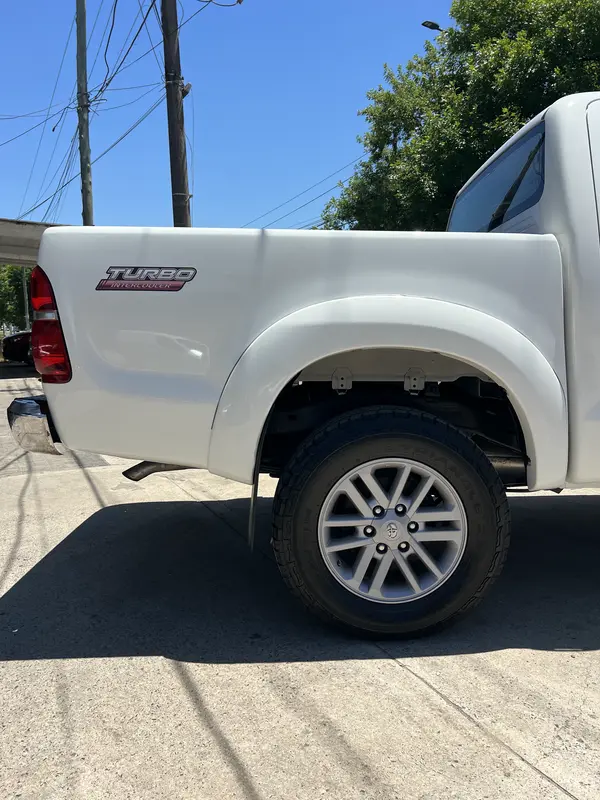 Mira esta publicación de Toyota Hilux 2012 en Motordil